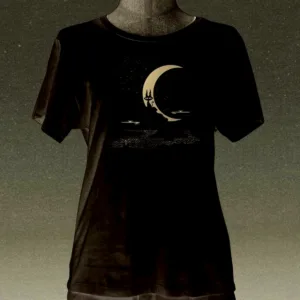 เสื้อยืด ลาย แมวดำแห่งอ่าวจันทร์เสี้ยว